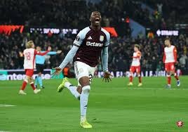 詹姆斯称单打独斗非赢球之道，强调传球与挡拆战术